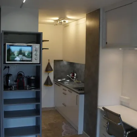 Resid Les Terrasses, Avec Piscine Peu Frequentee, Navettes Gratuites Pour Plages, F1 30 M2 Et Terrasse 12 M2 * Mandelieu
